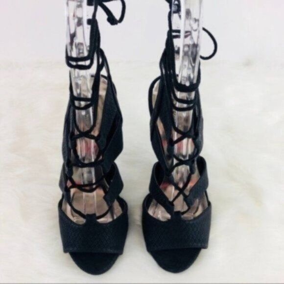 QUPID ‘Glee’ Faux Snake Printed Black Lace Up Heel - Picture 3 of 6